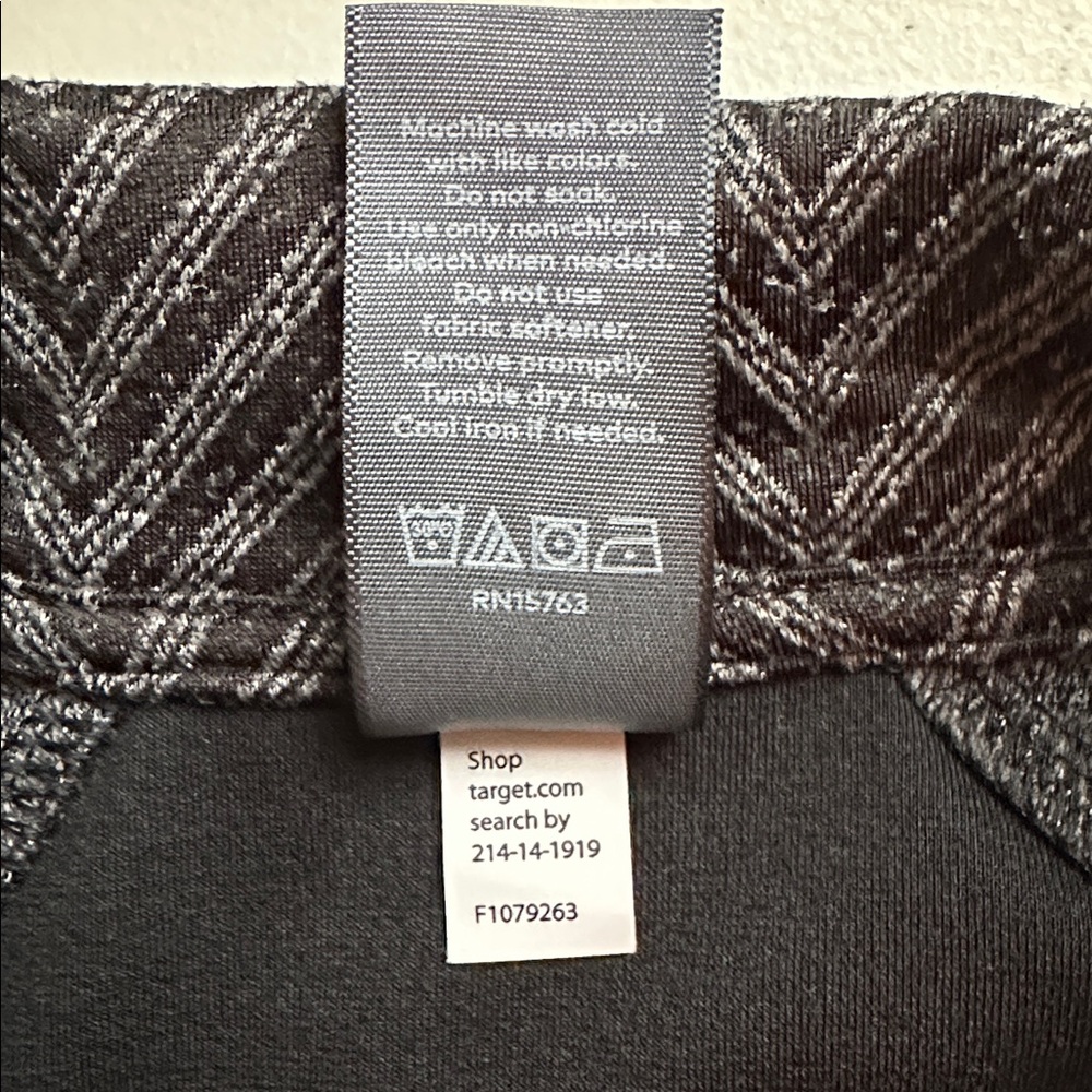 C9 by Champion Athletics Black and Gray Patterned Jacket Size XS. - Picture 14 of 16